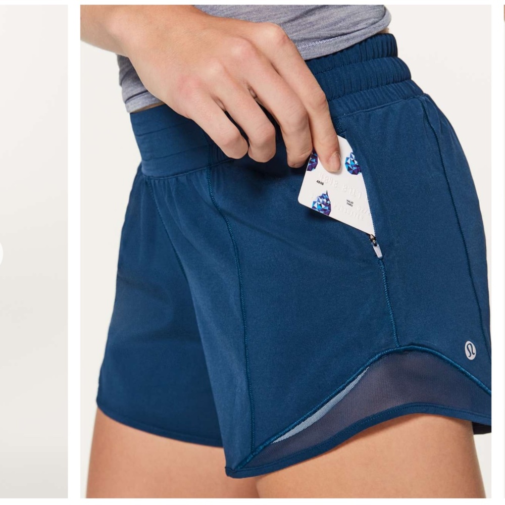 Lululemon Sz 6 Hotty Hot Short II (Long 4") Night Tide - Picture 4 of 9